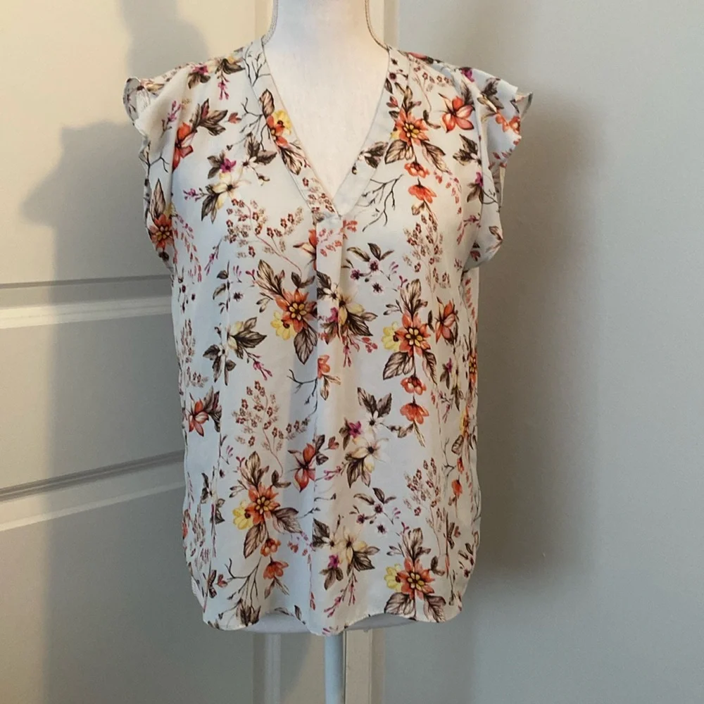 🥭 (4 for $15)!Light blue floral blouse Emma and Olivia - Picture 1 of 9